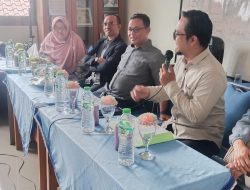 Dekan Fakultas Dakwah dan Komunikasi Islam IAI PERSIS Bandung Kunjungi Peserta Tamhiedul Muballighoh PERSISTRI KBB