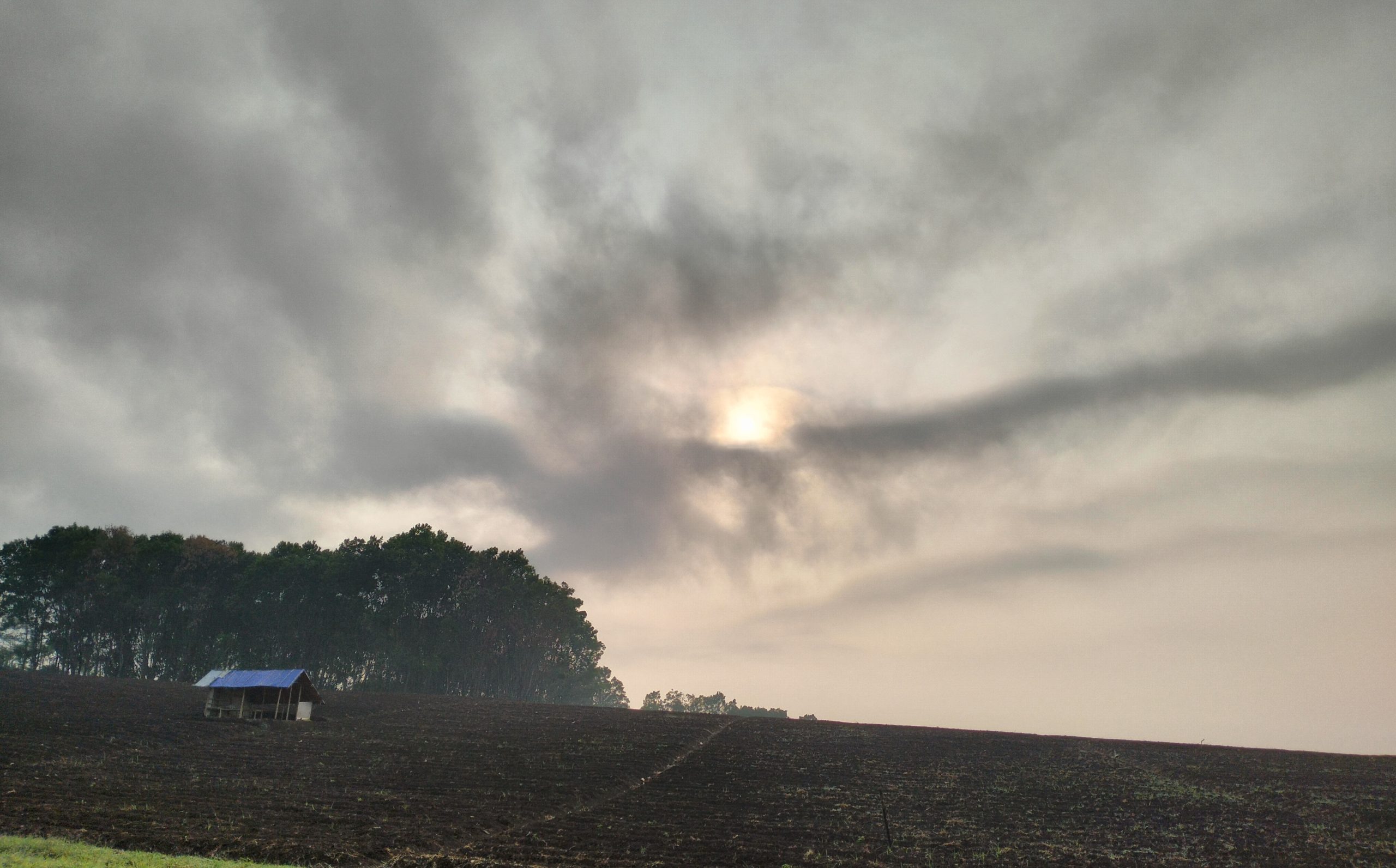 Senja di Sudut Luka