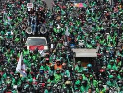 Demo Ojol Digelar di Sejumlah Kota, Layanan Tetap Beroperasi
