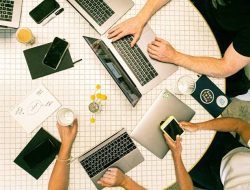 Fenomena Desa dan Komunikasi Masyarakat Digital