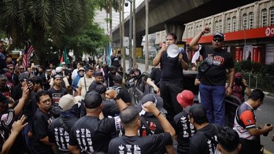 Demo “Turun Anwar” Guncang Malaysia, Mahathir Ikut Bicara