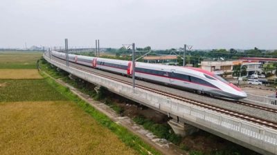 Kereta Cepat Whoosh dan Beban Utang Negara – Antara Ambisi dan Warisan Pembangunan