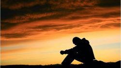 perjalanan sunyi jiwa, di mana langit terkadang terasa runtuh menimpa pundak, sesungguhnya tersembunyi sebuah optimisme agung