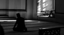 Kau-tuntun -aku-merayu-tuhanku