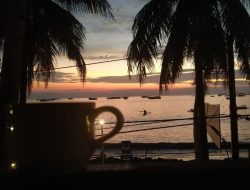 Pagi di Pantai dan Rasa Bebas yang Tidak Pernah Sama