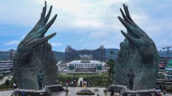 Jakarta: Ibu Kota yang Digantung di Tiang Keppres