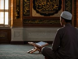 AL MIR’AH: Diam yang Islami Bisa Membawa ke Surganya