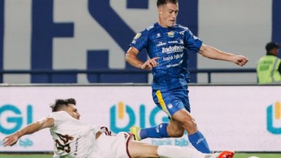 Persib Comeback Dramatis! Tertinggal 0-1, Maung Bandung Hajar PSM 3-1 di GBLA